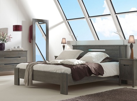 van Houdt Ticino bed,voetbord laag,ladekast spiegel,hevea hout,beits antracite,